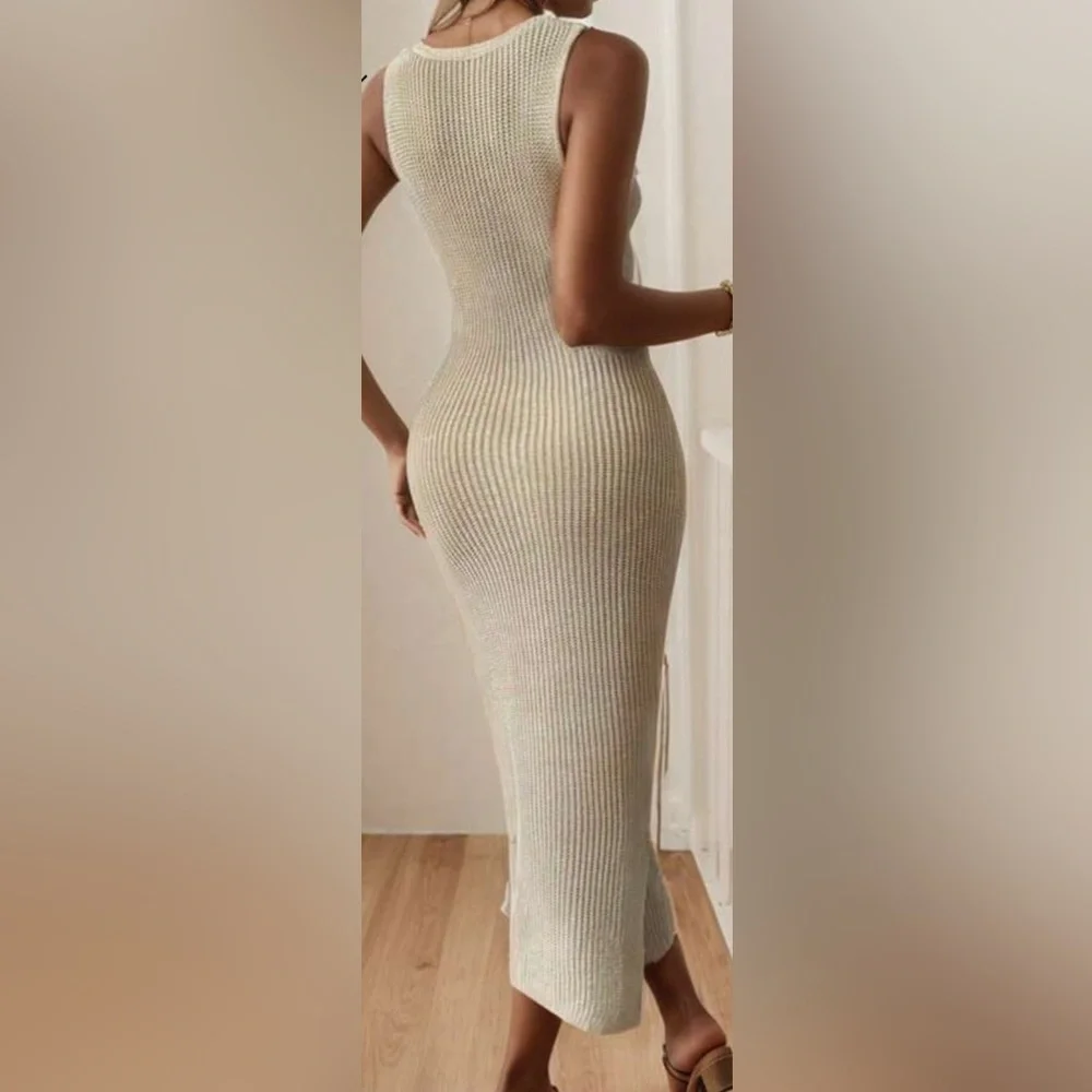 Elegant Cream Sleeveless swim coverup nwot - Picture 3 of 6